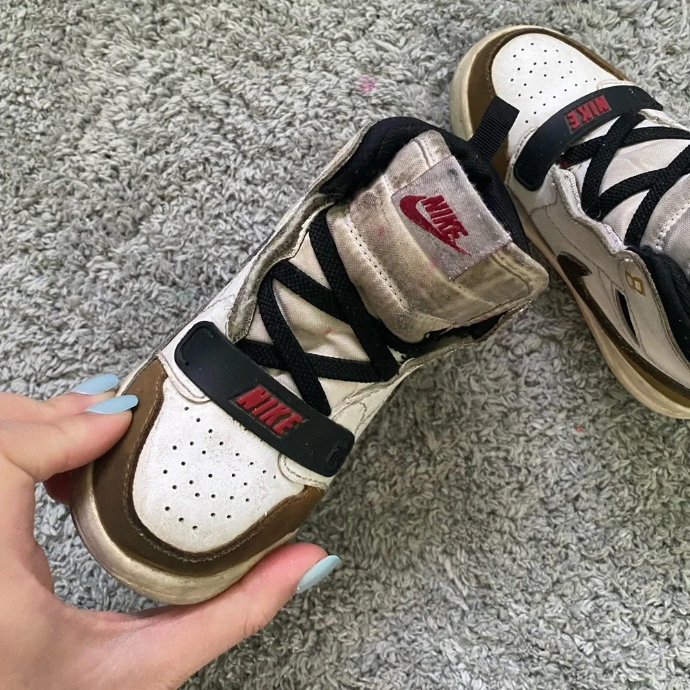 Toddler Nike Jordan Sneakers - Picture 7 of 15